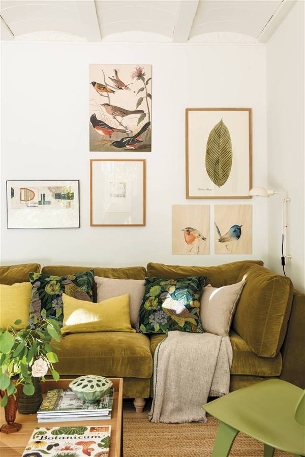 Ideas para decorar la pared del sofá 9