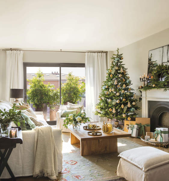 la iluminación es clave para decorar un apartamento pequeño en Navidad